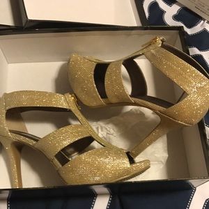 Mods Gold heels